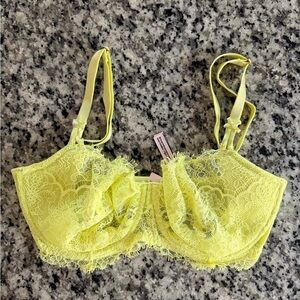 Lace Underwire Bra in Yellow
